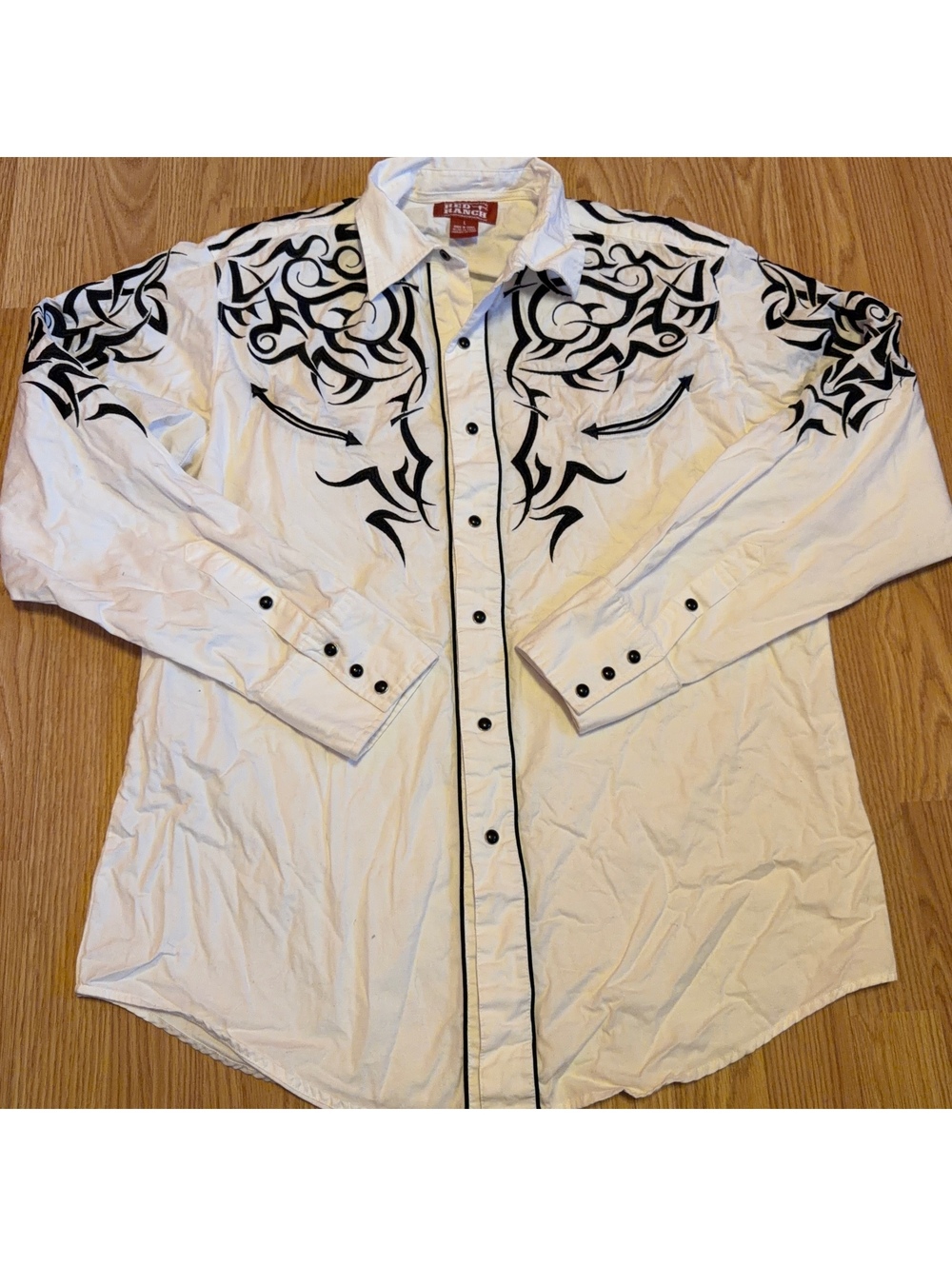 Red Ranch Embroidered Western Pearl Snap Size Large